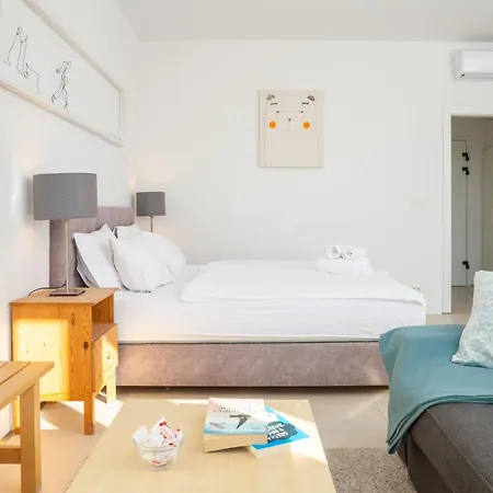 Apartman Jolara With Heated Pool Mimice