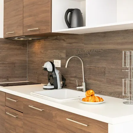 Jolara With Heated Pool شقة ميميتسا